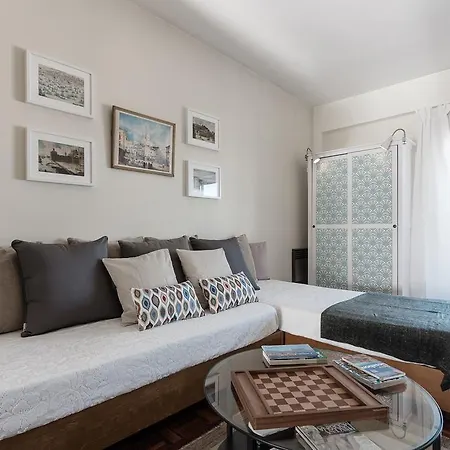 Saldanha 60s Apartment Lisbon