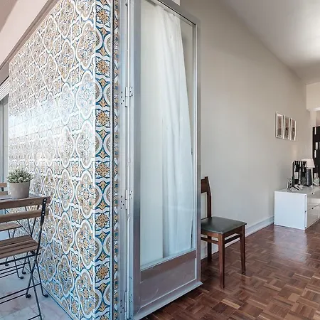 Saldanha 60s Apartment Lisbon